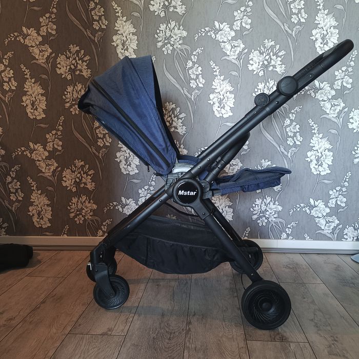 Продам детскую коляску MStar.