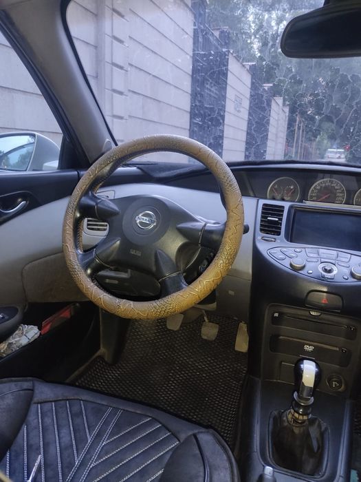 Продаю  Nissan premier
