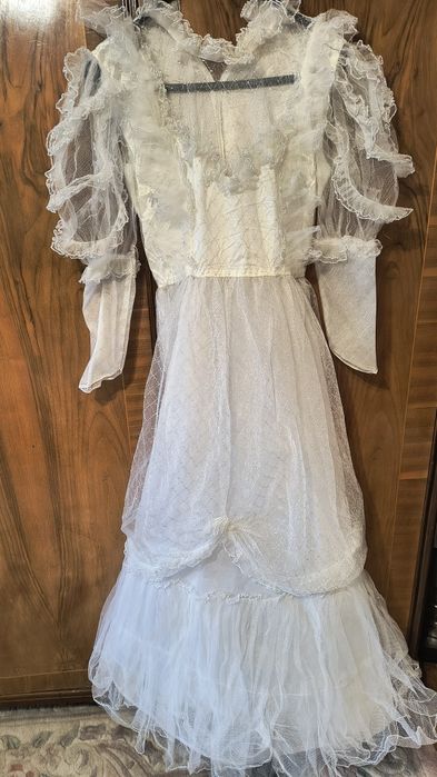 Rochie de mireasă anii1980 pentru colectionari