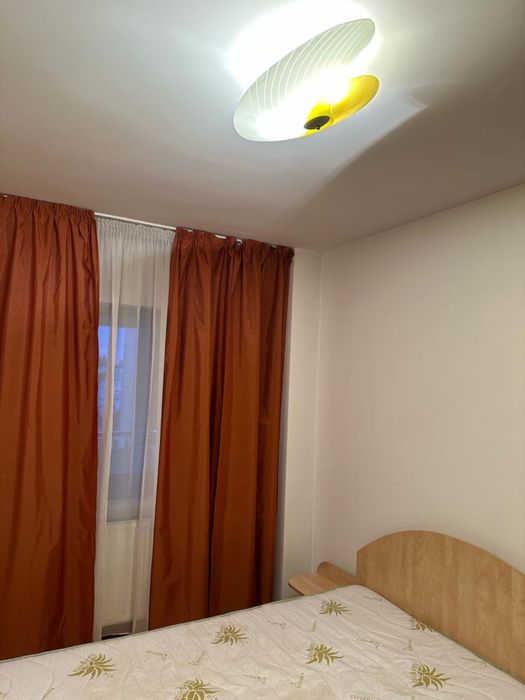 Inchiriez apartament