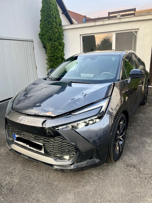 Toyota CHR hibrid avariat, AVARIATE