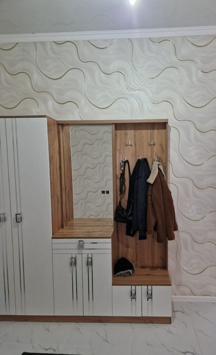 Продам прихожую мебель
