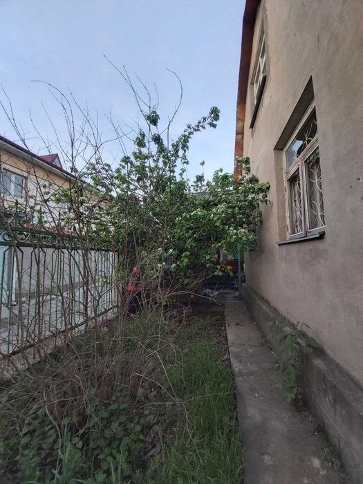 Участок с домом в аренду под цех склад возле парка Янги Узбекистан