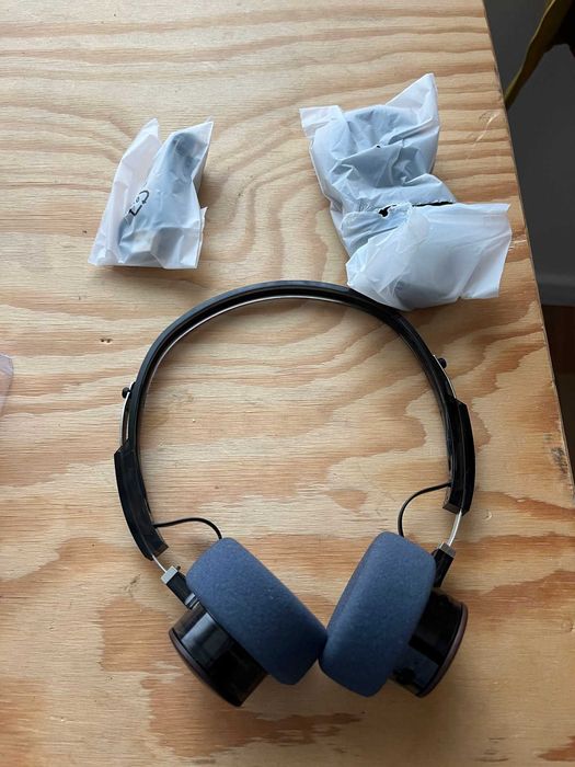 Fiio EH11 on-ear bluetooth слушалки