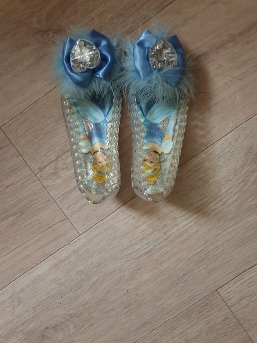 Туфельки для девачки Золушка.