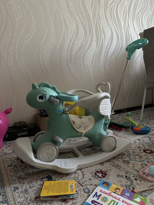 Продам деский беговел-качалка