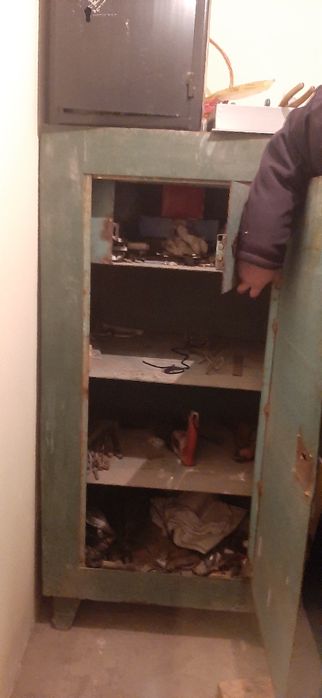 Sef sotiladi srochna narhi 400 $