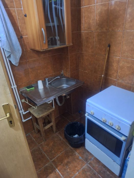 Inchiriez garsoniera Pitesti, str Depozitelor