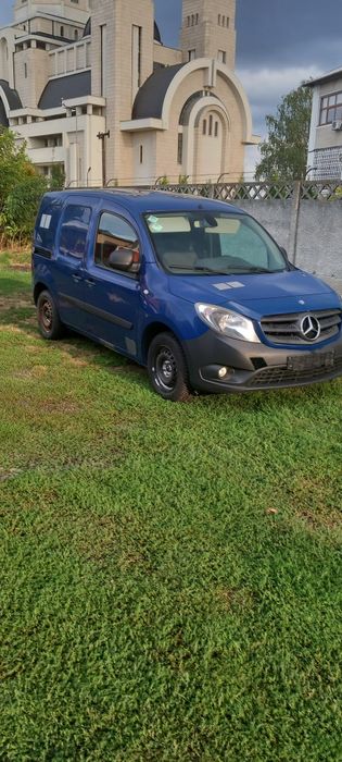 Dezmembrez Mercedes citan