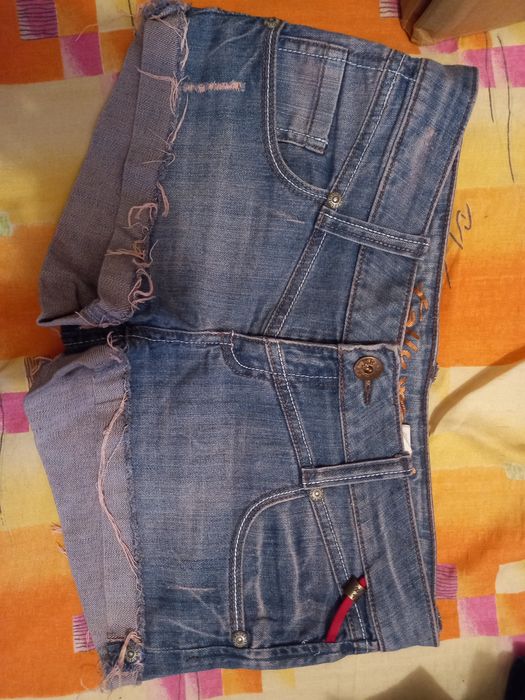 Pantaloni scurți de fetite