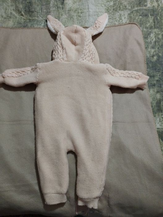 Продам комбинезон теплый