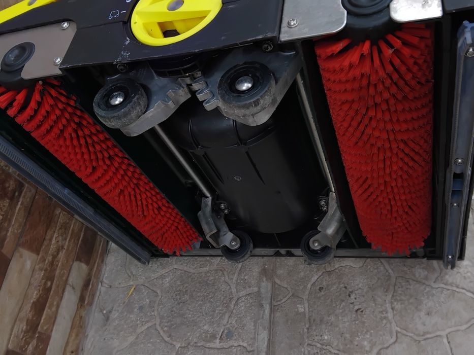 Подопочистваща Машина Karcher br40/10 c  Profesional 220V за ви