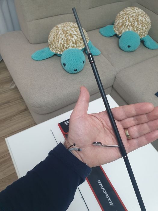 Vând lansetă Favorite Professional NEW PRF732L (2.2m, 3-12g, M-Fast)