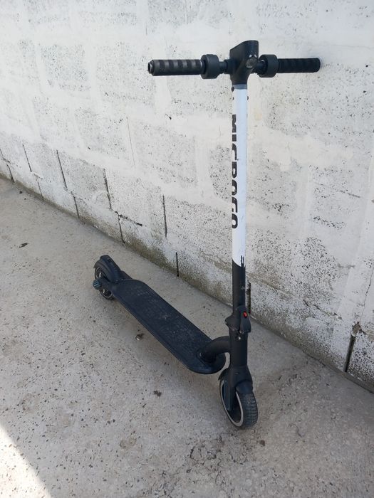 Vând trotinetă electrică MIGRO M8