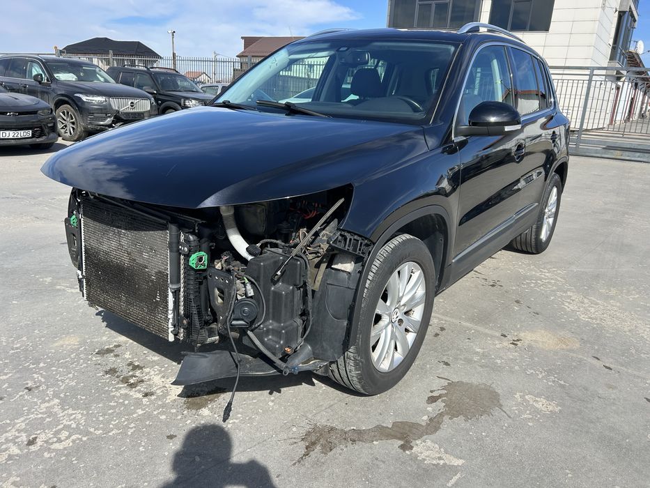 Vw tiguan 2012 avariat  parte dreapta fata   motor 1.4 tsi