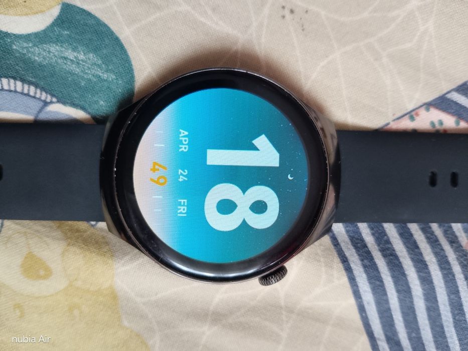 Ceas Smart Watch 4 pro nou de metal, curea cauciuc, perfect funcțional, luat de o lună nou din Altex cu 150lei