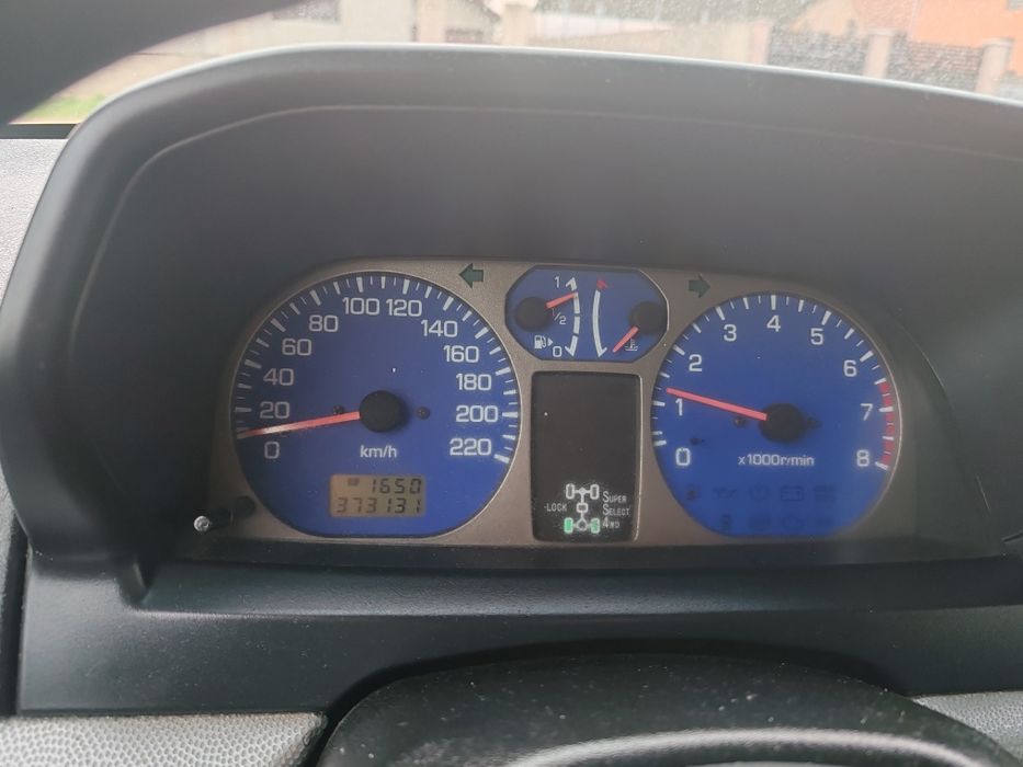 Mitsubishi pajero pinin vând sau schimb cu moto Chopper - turing