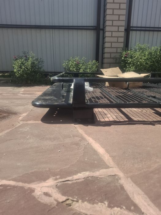 Продам багажник на тойоту 100