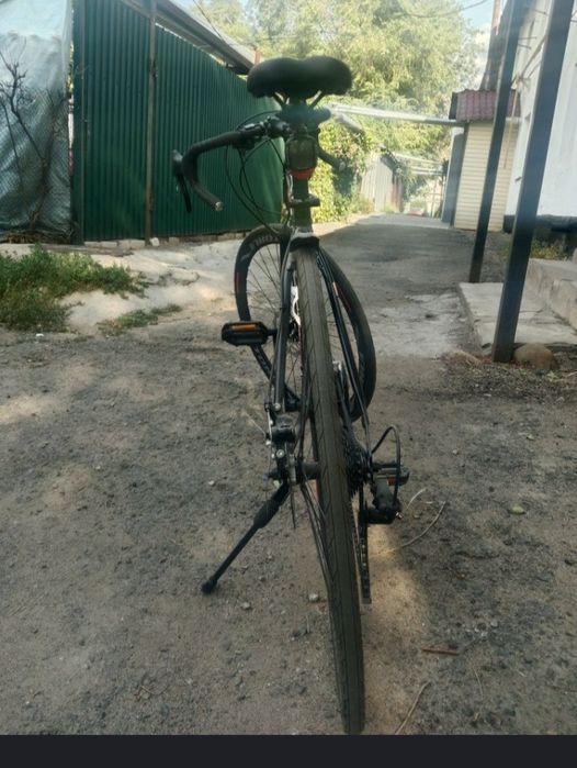 Шоссейный велосипец