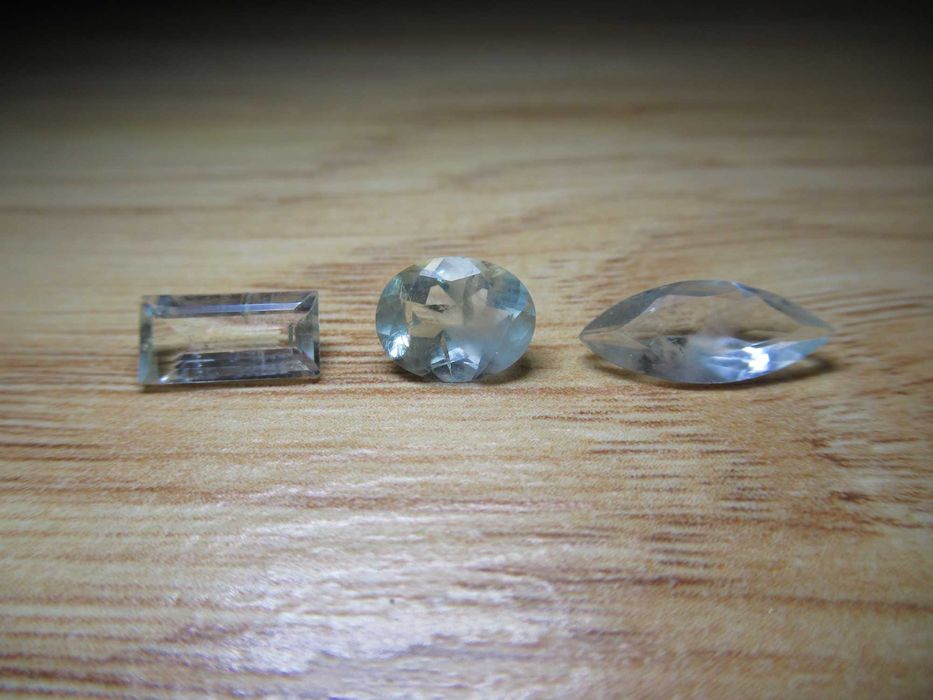 Естествени Танзанити,Кианити,Аквамарини.Нефрити,Кехлибар,Тигрово око