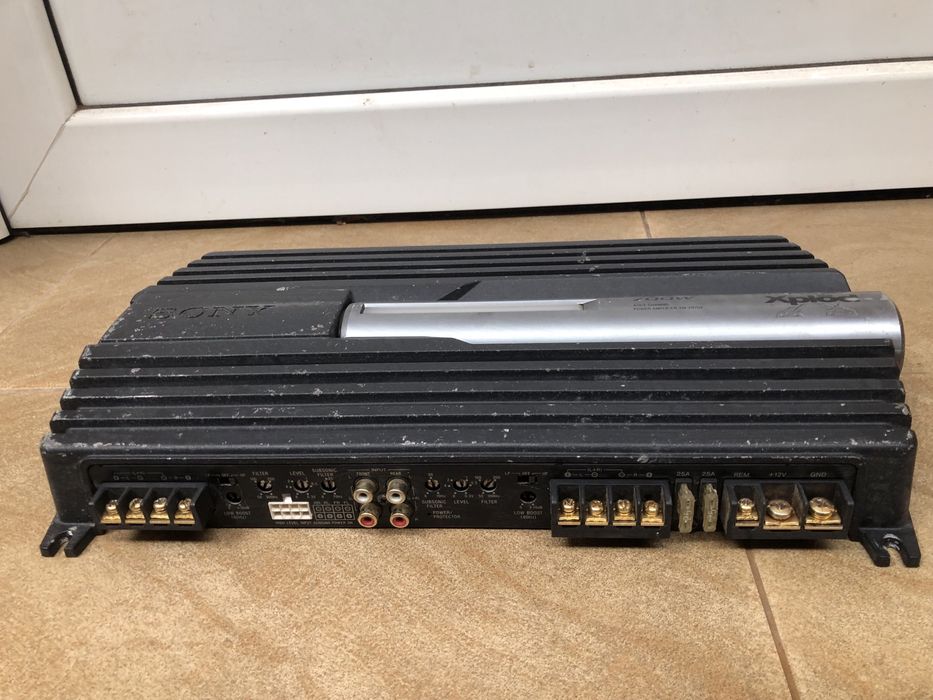 Sony Xplod XM-ZR704 усилвател