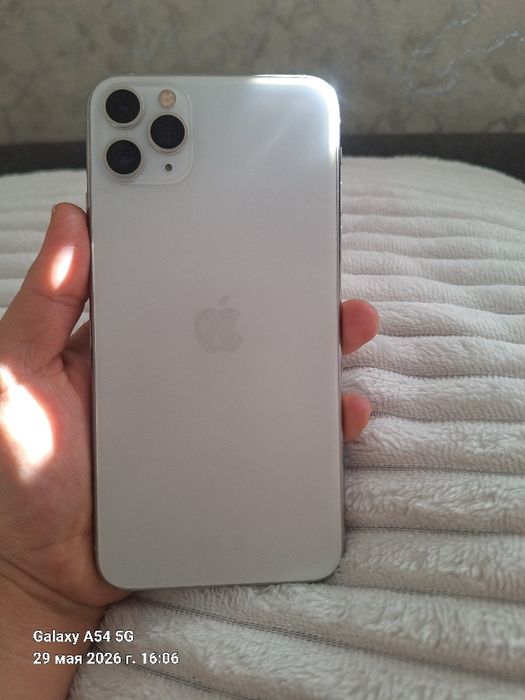 IPhone 11 pro max с гарантией с ICLOUD