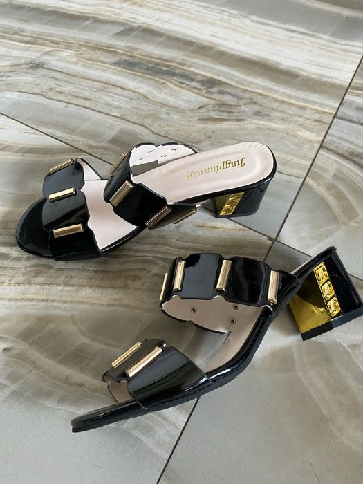 Продам тапочки на платформе, удобные