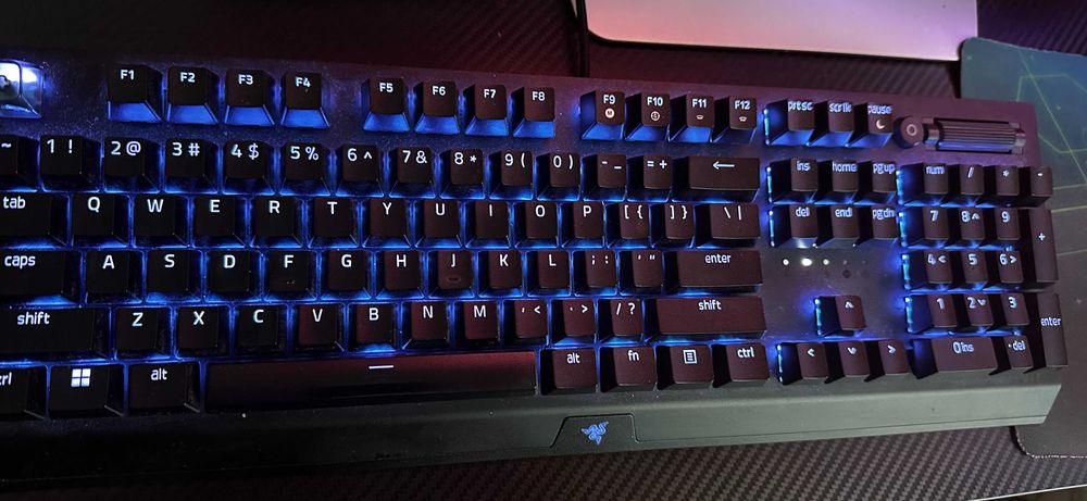 Геймърска клавиатура Razer BlackWidow V3, черен