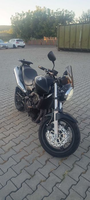 Vând motocicleta