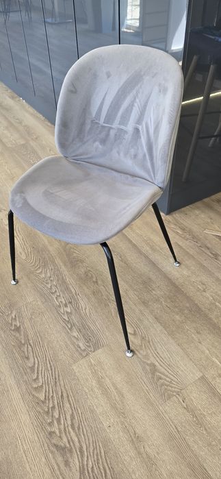 Стол за трапезария