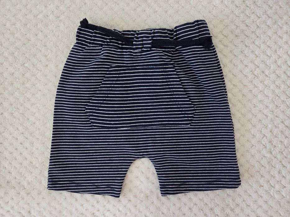 Pantaloni scurti baietel, marimea 62