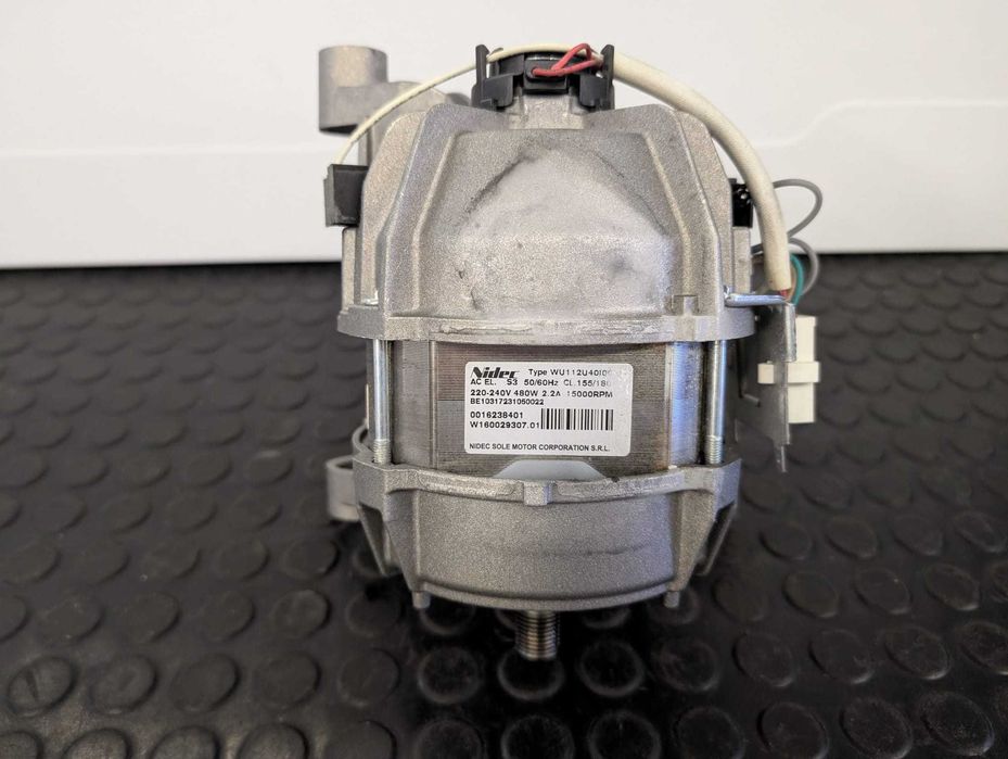 Motor in 3 prinderi , Nidec masina de spalat indesit Whirlpool / R3