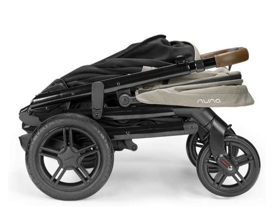 Продам коляску. В отличном состоянии.