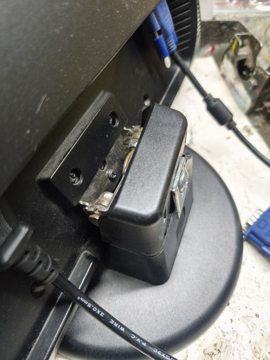 Монитор Philips 19"