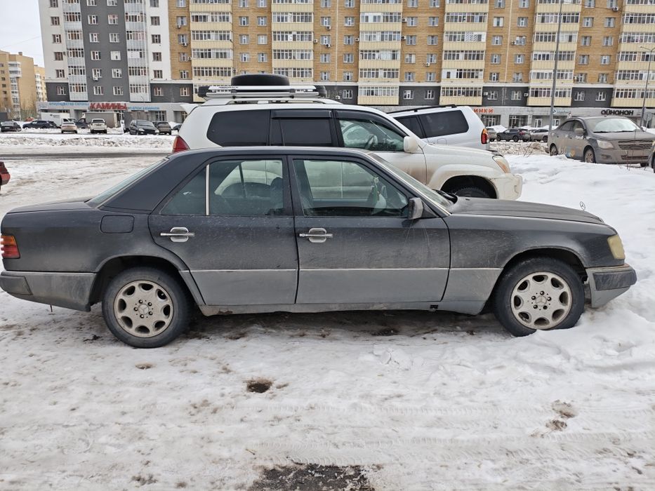 Мерседес Е200 2л.