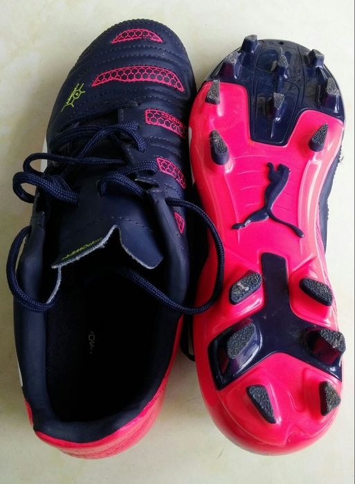 Футболни Puma, Nike