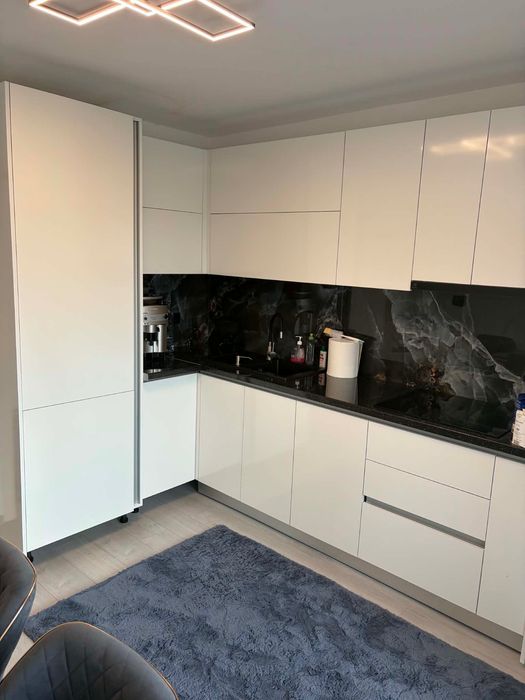 Apartament cu 2 camere !!