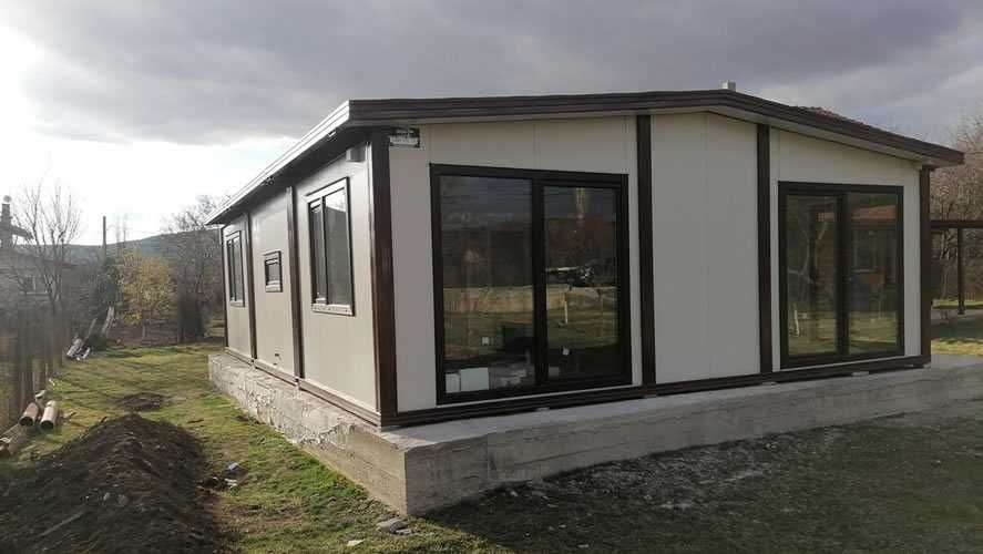 Casa Modulara si Garaje Auto din structura metalica si panou sandwich