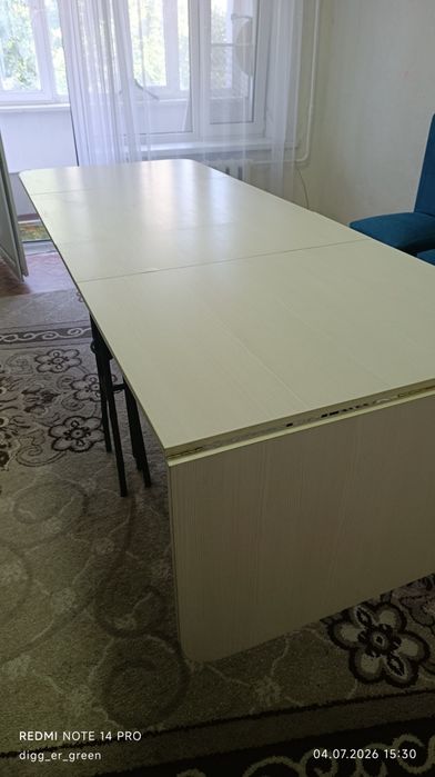 Продается стол трансформер со стульями