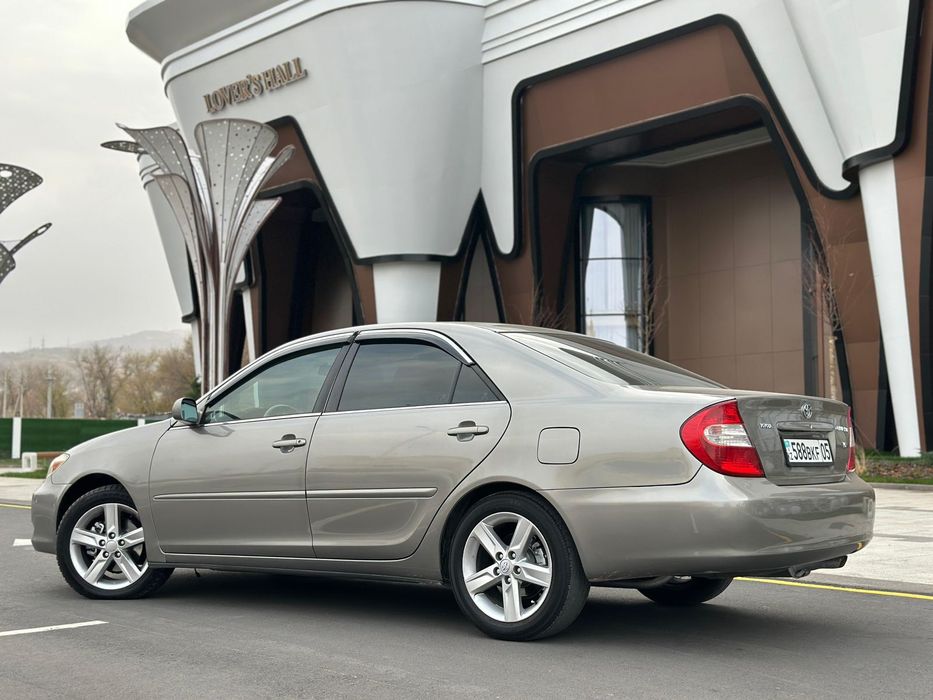 Тойота Камри 30 продам срочно