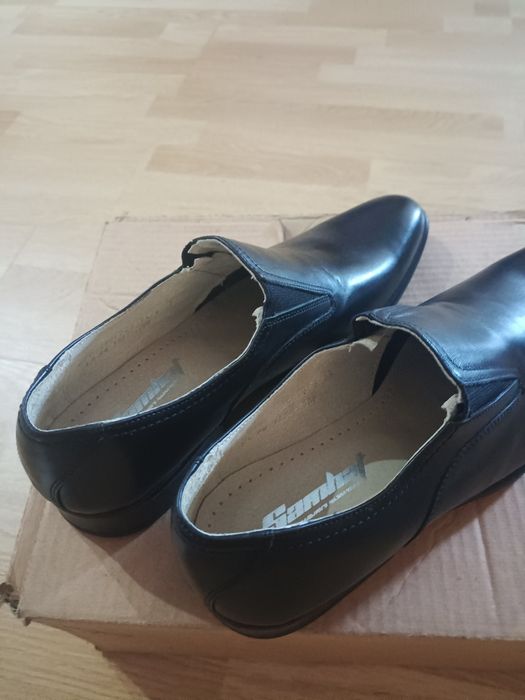 Продам новые кожаные туфли