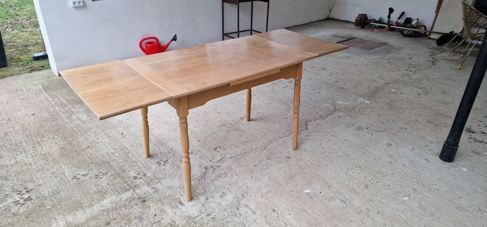 Masa extensibila din lemn masiv