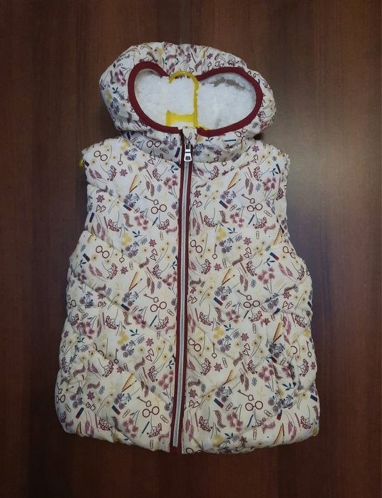 Продам куртки, пальто, жилетки  для девочки