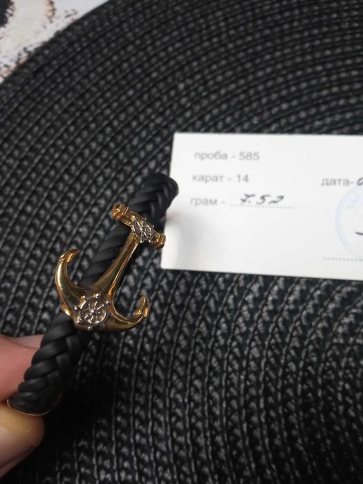 Златна гривна с силикон Котва