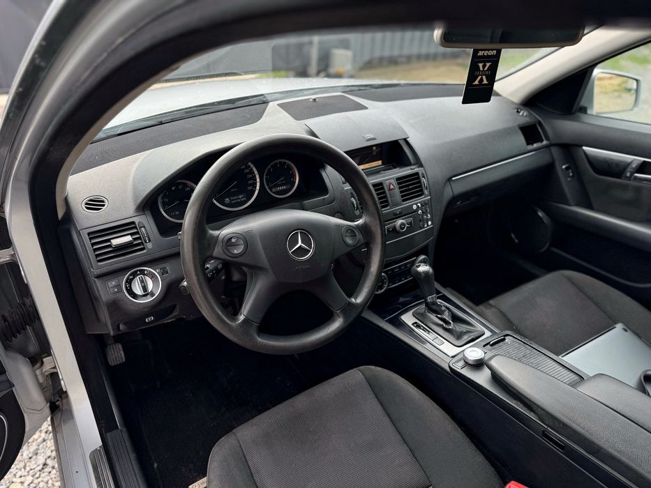 Mercedes Benz C220 2.2CDI BlueEfficiency 2011 Automatic