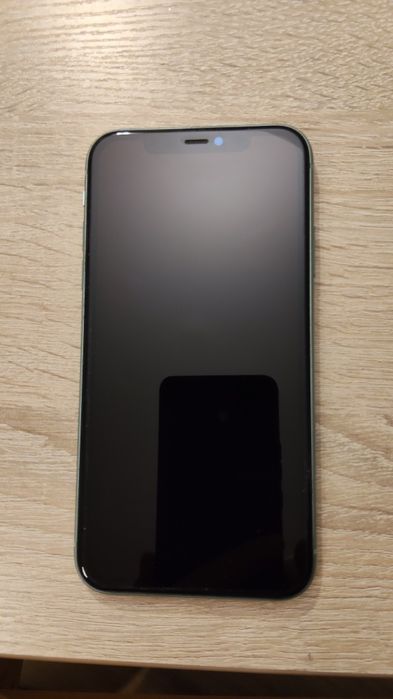 iPhone 11 verde deschis