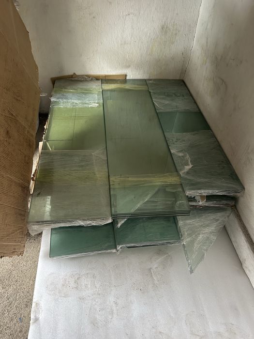 Продам стеклянные полки б/у