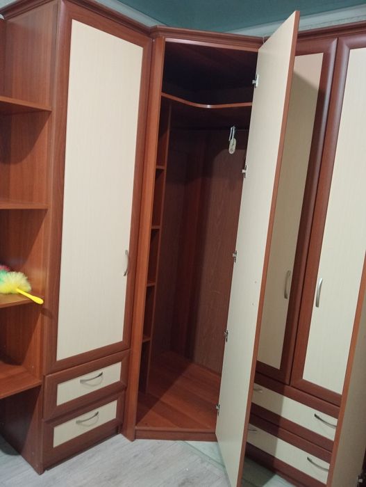 Продам шкаф срочно