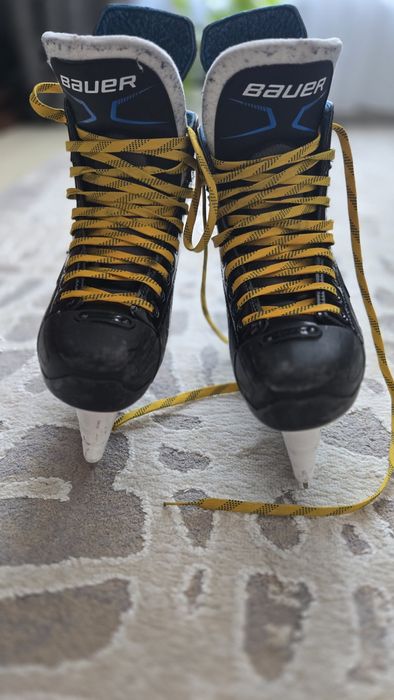 Коньки хоккейные