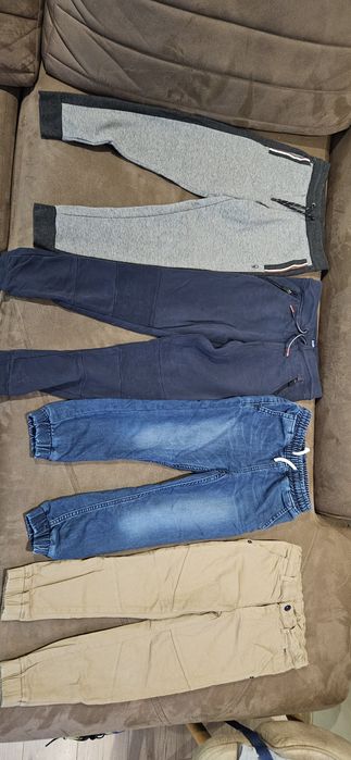 Разпродажба на детски дрехи